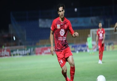 محمد نادری با پرسپولیس به قطر نمی رود