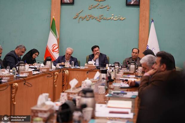 حسین‌زاده، معاون رئیس جمهور: هدف ما رفع تکلیف نیست؛ باید مسائل روستاییان و عشایر شنیده و پیگیری شود