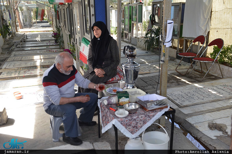  زیارت اهل قبور در پنجشنبه آخر سال-بهشت زهرا(س) تهران