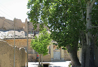 باستان شناسان به روستای 'جاجا' در تیران و کرون می روند