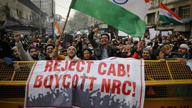 ادامه اعتراض ها در هند و افزایش کشته شدگان به 14 تن 