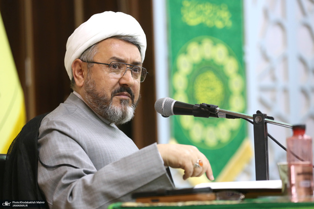 کمساری، رئیس موسسه تنظیم و نشر آثار امام خمینی(س): امروز هر صدایی که تفرقه در میان صفوف ملت ایجاد بکند قطعا دانسته یا ندانسته صدای دشمن است/ حفظ سرمایه اجتماعی وظیفه همگان است/ شجاعت یادگار امام مثال زدنی است