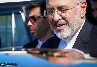 خبرگزاری فرانسه: ظریف برای شکستن بن بست دیپلماتیک وارد فرانسه شد