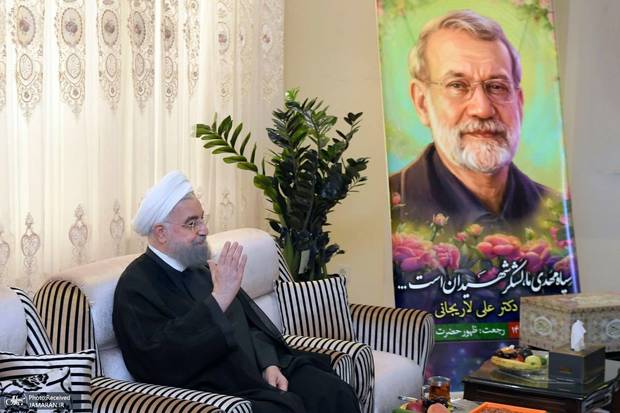 حسن روحانی در دیدار با خانواده شهید لاریجانی: شهید لاریجانی جزو چهره‌های نادر عصر ما بود/ جای این شهید در مدیریت کشور خالی است/ لاریجانی برای من برادری و به کشور خدمت کرد