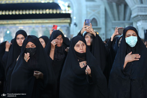 مراسم عزاداری شام غریبان حسینی (ع) در حرم امام خمینی