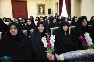 دیدار جمعی از مادران شهدا با سید حسن خمینی