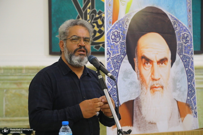 محفل ادبی با حضور استاد مجاهدی در مجتمع یادگار امام (س) قم