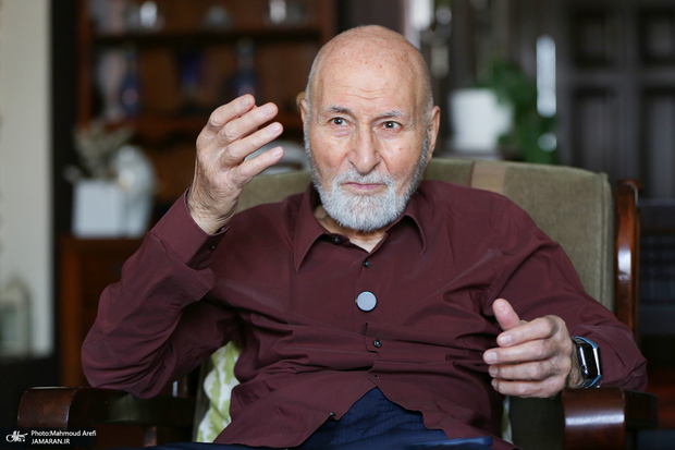 بهزاد نبوی: زمان شهید رجایی نهاد ریاست جمهوری ۴۰۰ کارمند داشت، الان ۴۰۰۰!