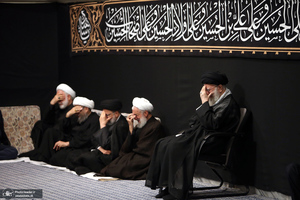 اولین شب عزاداری حضرت اباعبدالله الحسین (ع) در حسینیه امام خمینی
