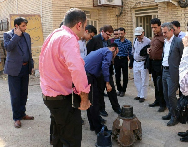 بازدید جمعی از مدیران وزارت نفت از پروژه مته حفاری جهاد دانشگاهی خوزستان