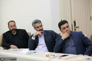 نشست بررسی زمینه‌های حضور فرهنگی و هنری موسسه تنظیم و نشر آثار امام خمینی (س) در عراق