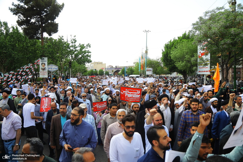 راهپیمایی نمازگزاران قمی در محکومیت جنایات رژیم صهیونیستی