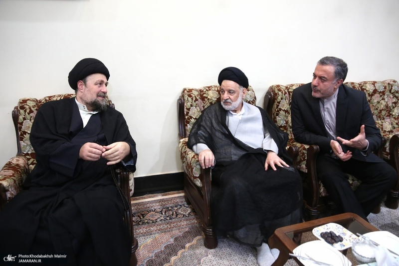 حاشیه های ادای احترام مهمانان خارجی چهلمین کنفرانس وحدت اسلامی به مقام شامخ حضرت امام خمینی (س)