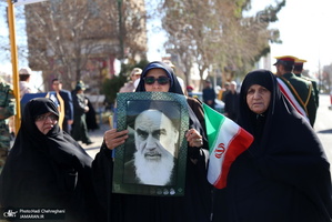 مراسم 12 بهمن و گلباران بیت امام خمینی(س) در قم