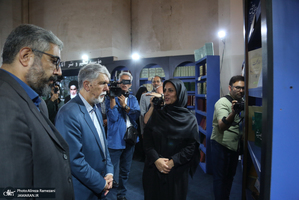 غرفه موسسه تنظیم و نشر آثار امام خمینی (ره) در سی و ششمین نمایشگاه کتاب تهران-4