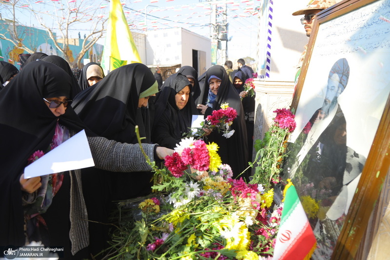 مراسم آغاز دهه فجر در بیت حضرت امام خمینی (س) در قم