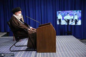 ارتباط تصویری فرمانده کل قوا با مراسم مشترک دانش‌آموختگی دانشجویان دانشگاه‌های افسری نیروهای مسلح