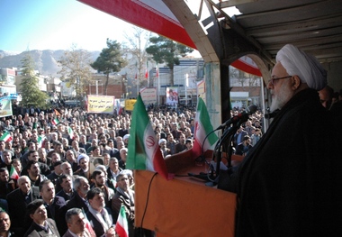 امام جمعه ایلام: ناآرامی های اخیر صفوف ملت را برای مقابله با دشمنان منسجم تر می کند