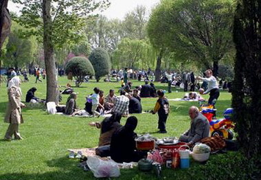 حضور مردم هرمزگان در روز 13 فروردین ماه در دامان طبیعت