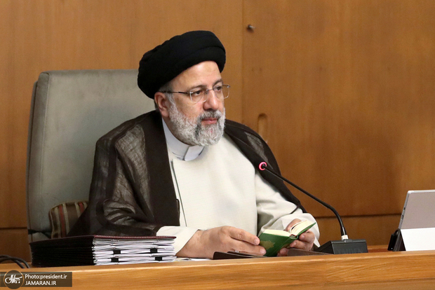 رئیسی: دشمن التهاب‌آفرینی در بازار را دنبال می‌کند/ تیم اقتصادی دولت با لحاظ اهمیت و ابعاد مسئله همه توان خود را برای ثبات بازار ارز به کار گیرد