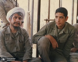 تصاویری از حضور مرحوم آیت الله العظمی صانعی در جبهه