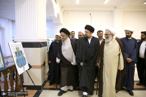 بازدید آیت الله نور مفید از نمایشگاه وکلای شرعی امام خمینی (س)
