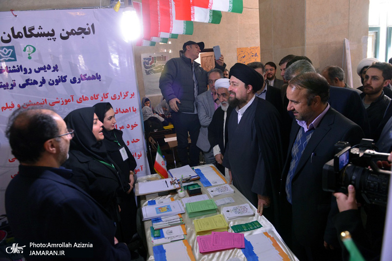 بازدید سید حسن خمینی از اولین جشنواره استانی دستاوردهای کانون های فرهنگی تربیتی شهر تهران‎