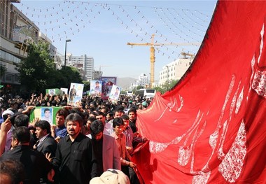 پیکر ۷ شهید مدافع حرم در قم تشییع شد