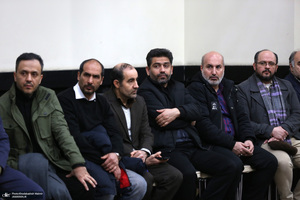دیدار با رئیس و جمعی از کارکنان بنیاد مستضعفان با سیدحسن خمینی