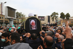 مراسم تشییع و خاکسپاری پیکر آیت الله ری شهری (ره) در حرم حضرت عبدالعظیم حسنی (ع)