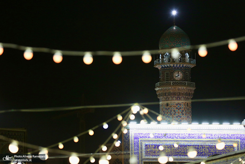 حال و‌هوای حرم مطهر رضوی در شب ولادت امام رضا (ع)