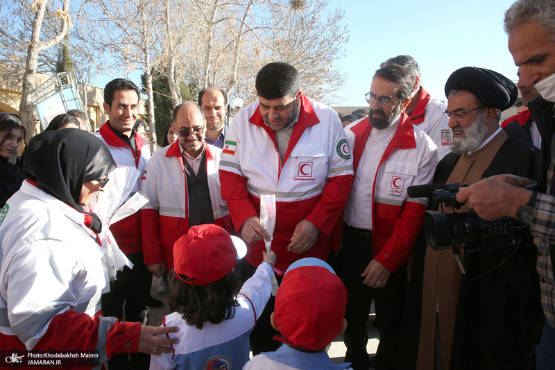 بازدید رئیس جمعیت هلال‌احمر  از بیت تاریخی حضرت امام در خمین