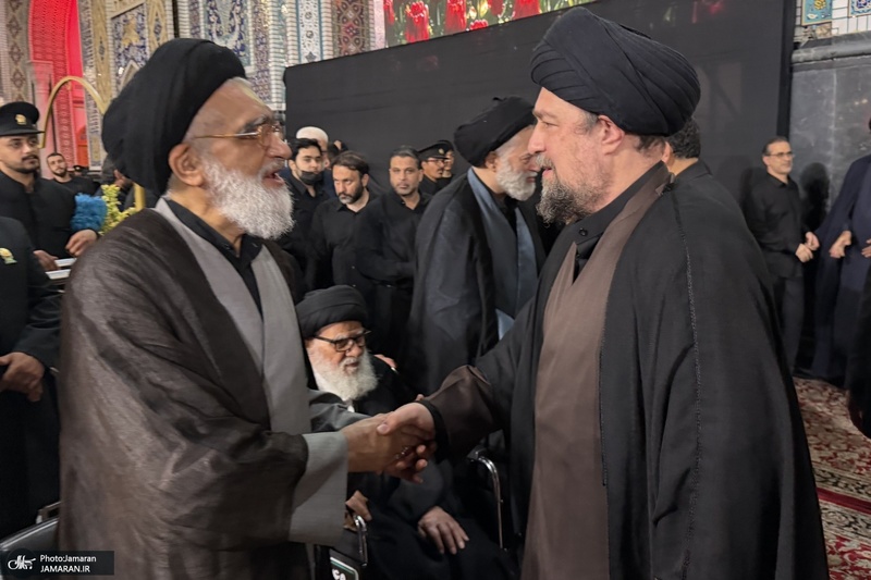 حضور آیت الله سید حسن خمینی در مراسم بزرگداشت رهبر شهید انقلاب در حرم مطهر رضوی