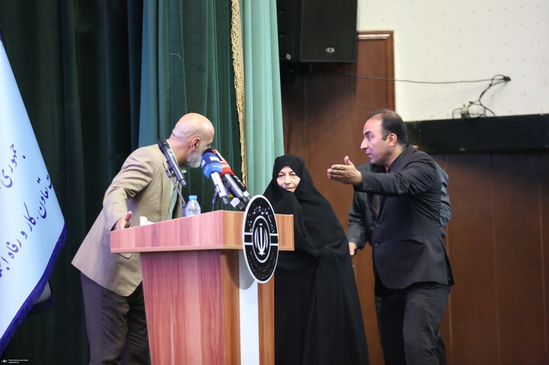 آئین بزرگداشت دکتر احمد توکلی