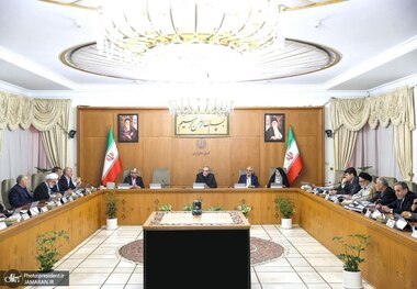سایه سنگین وفاق بر کارآمدی دولت؛ چرا کابینه نیاز به ترمیم دارد؟/ سخنگوی جبهه اصلاحات: عدم ترمیم کابینه، ریزش سرمایه اجتماعی دولت را به همراه دارد/ مهاجری: تندروها مهار شوند، بسیاری از مشکلات حل خواهد شد