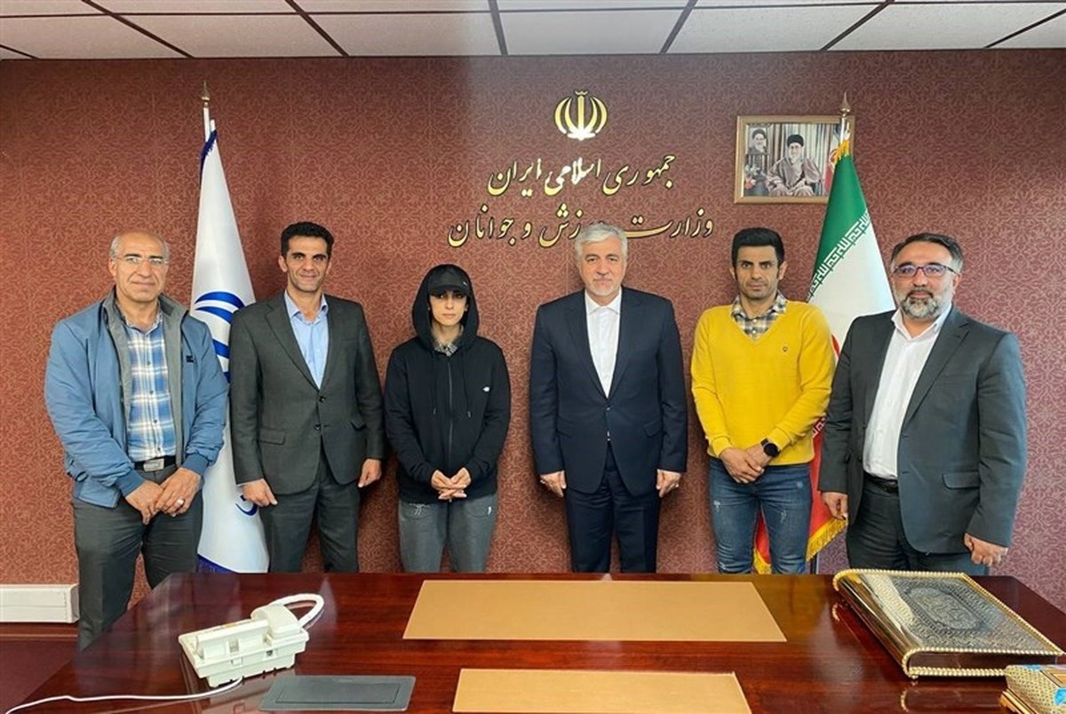 وزیر ورزش: رکابی درخواست پناهندگی را رد کرد/ او عاشق ایران است