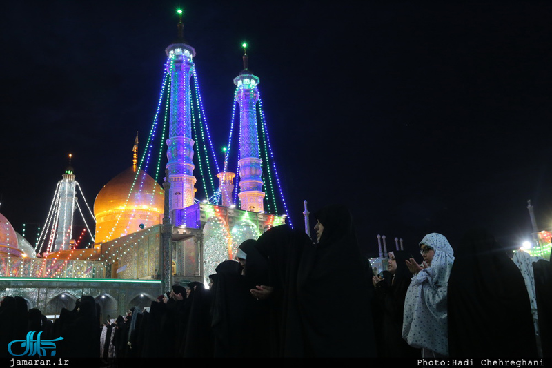 حال و هوای شب میلاد حضرت مهدی(عج) در حرم حضرت معصومه(س)
