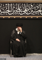 اولین شب عزاداری حضرت اباعبدالله الحسین (ع) در حسینیه امام خمینی