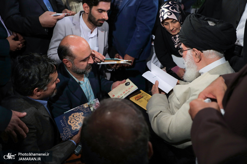 دیدار جمعی از شاعران و اهالی فرهنگ و ادب با رهبر معظم انقلاب