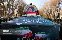 تشییع پیکر آیت‌الله مستجابی در اصفهان (3)