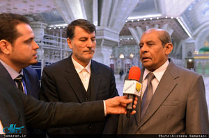 ادای احترام تیلاک مارا پانا وزیر امور خارجه سریلانکا نسبت به امام 