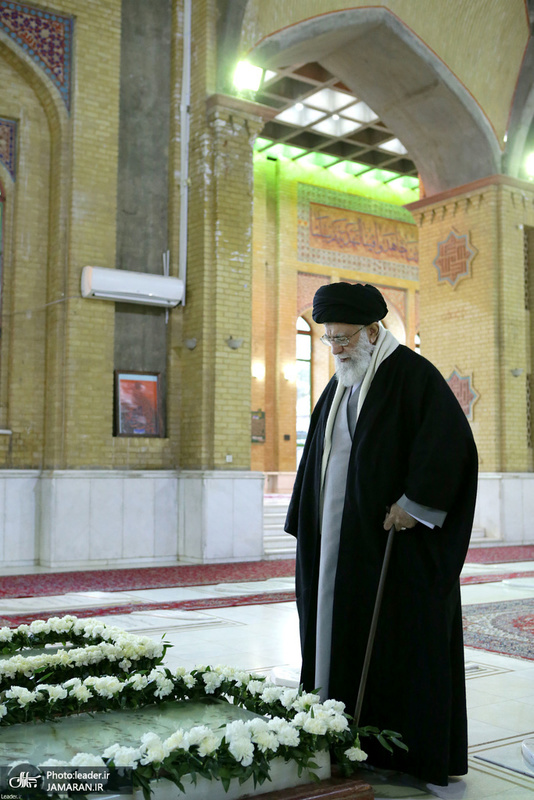حضور رهبر معظم انقلاب در مرقد مطهر امام خمینی(س) و گلزار شهیدان