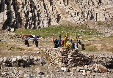 جاده ، ضروری ترین زیر ساخت برای کوچ عشایر در شمال خوزستان