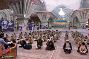 محفل انس با قرآن پرسنل وظیفه مرکز آموزش شهید اسدی دژبان کل ارتش در حرم امام خمینی (س)