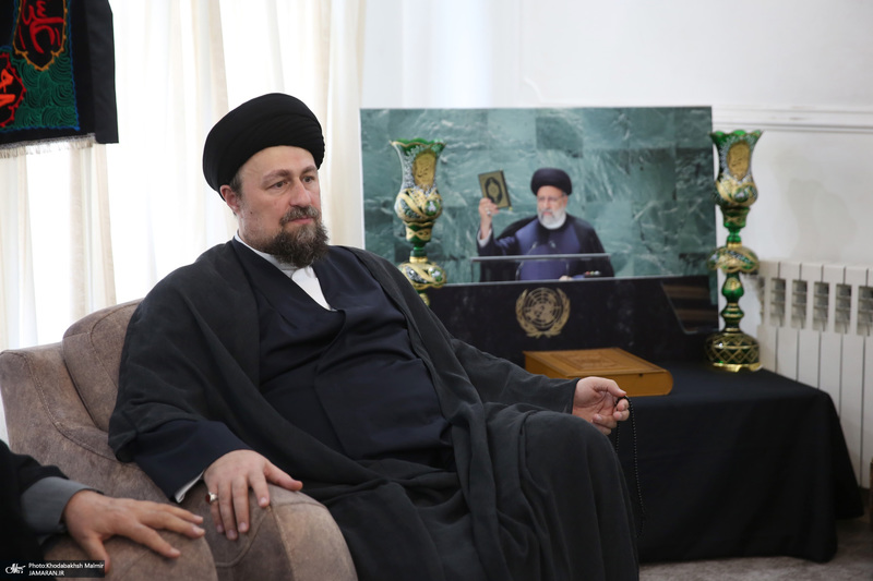 حضور سید حسن خمینی در منزل شهید رئیسی