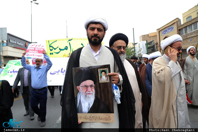 راهپیمایی نمازگزاران نماز جمعه قم در واکنش به خروج آمریکا از برجام