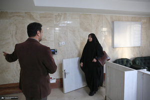 دیدار نرجس سلیمانی با دکتر علی کمساری ریاست موسسه تنظیم ونشرآثار امام خمینی (س)