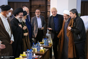 «مفتاح الهدایه فی شرح تحریر الوسیله» - 1