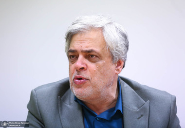 روایت مهاجری از جلسه اصلاح‌طلبان با پزشکیان؛ تأکید بر دیپلماسی برای خروج از وضعیت «نه جنگ و نه صلح»