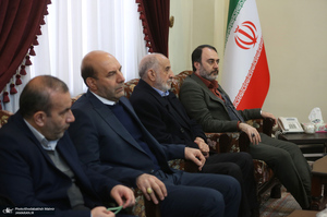 دیدار شهردار و اعضای شورای شهر تهران با سید حسن خمینی